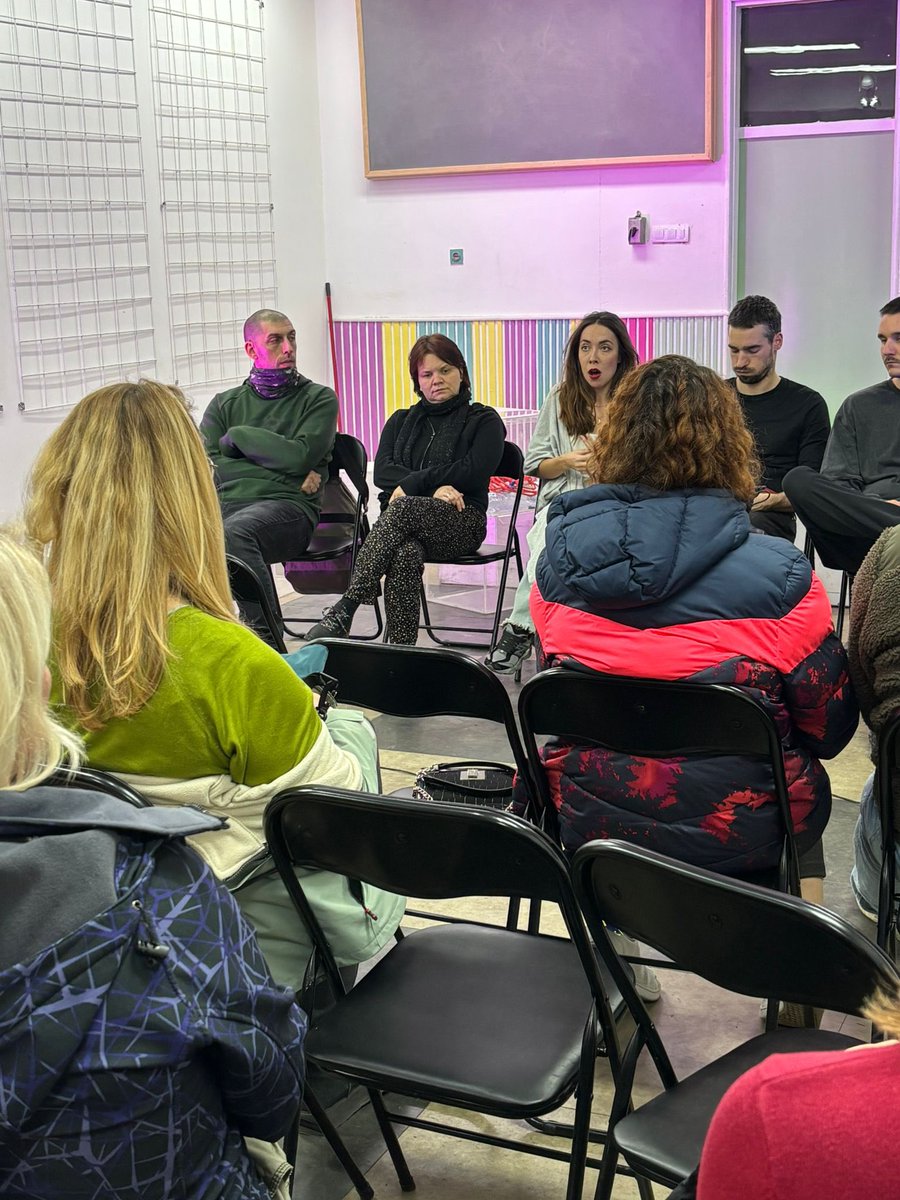 ✨ Sinoć u Kosjeriću. 
✨ Gostovanje predstave #Ustav u <a href="/AkcPoligon/">AKC Poligon</a> u okviru projekta #KohezijaPodPritiskom Centra za kulturnu dekontaminaciju - <a href="/CZKD_Bgd/">czkd_bgᅠᅠᅠᅠᅠᅠᅠᅠᅠᅠᅠᅠᅠᅠᅠᅠᅠᅠᅠᅠᅠᅠᅠᅠᅠᅠᅠᅠᅠᅠᅠᅠᅠᅠᅠᅠᅠ</a>. 
📸: Ivan Stefanović 

❤️ Kosjerci, HVALA VAM. 
Divna ste publika i najbolji domaćini! 
#svetlimoumraku ✨