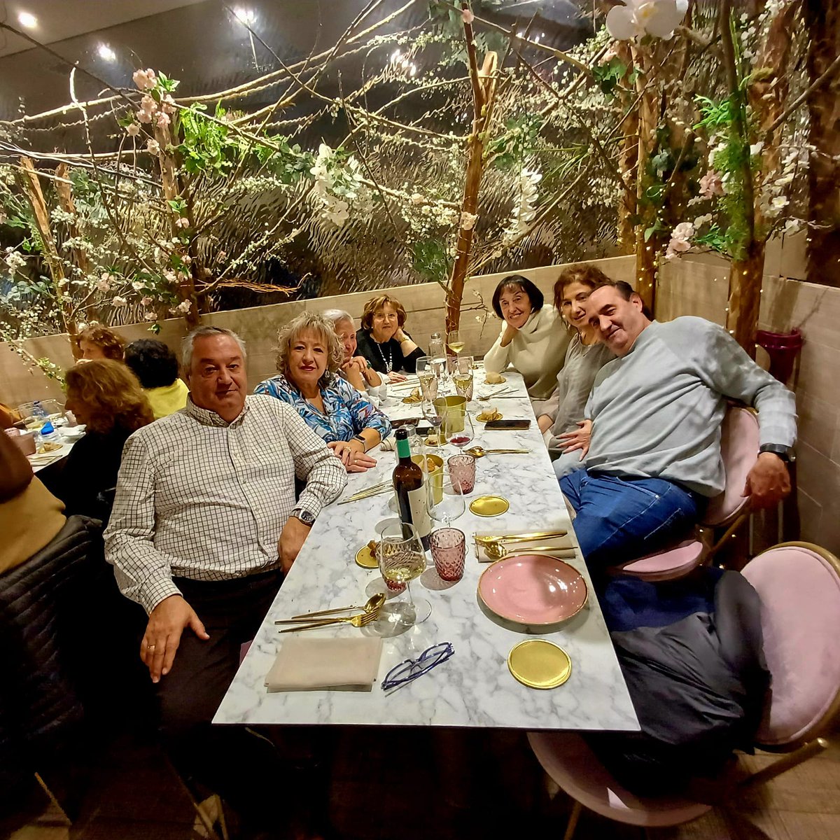 Otro año más,y ya van...!!Gran noche la que pasamos en nuestra tradicional cena de Navidad.
Gracias <a href="/CBAvenida/">Perfumerías Avenida</a> <a href="/JorgeRecioFlemm/">Jorge Recio Flemmich</a> y Familia por hacerlo posible año tras año.