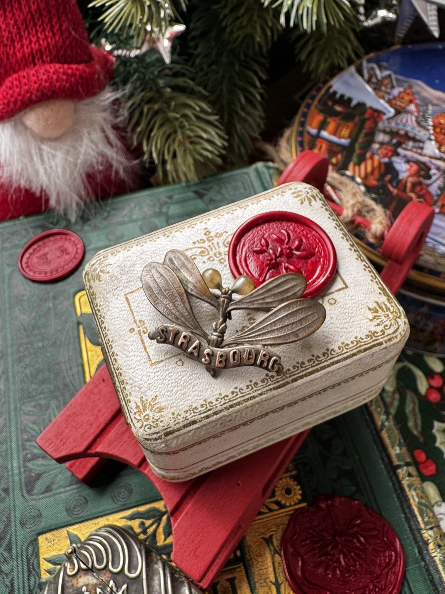 そんな訳でヤドリギ好きの同志コレクター様より素敵な交換便を頂きまし