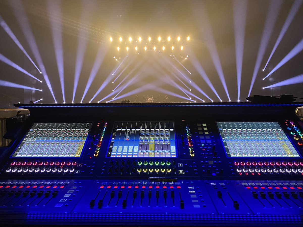 【今日の現場】
20251221♢MONOEYES
『MONOEYES 10th Anniversary Live "Firerunners"』
.at横浜,ぴあアリーナMM♪

#2025-168