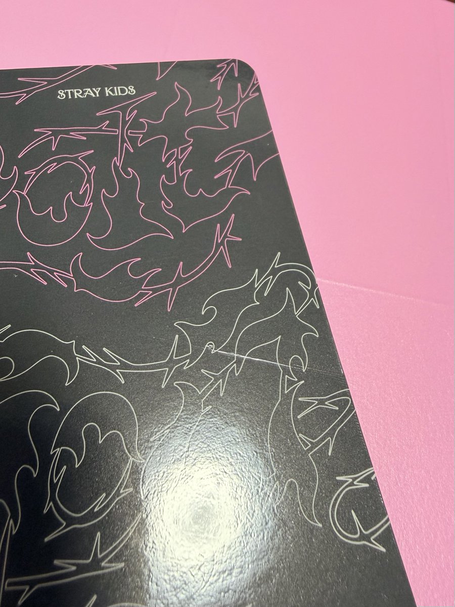 mommomsky_'s tweet photo. @1
straykids スキズ 特典 封入 交換 トレカ Do it

譲）画像のもの　ヒョンジン🥟　バンチャン🐺(裏に初期から重なり跡有※画像2)

求）
同種スンミン🐶

レンチキュラーのみ、もしくは2点まとめての交換を希望しております。
郵送もしくは都内埼玉お手渡しご相談
どうぞよろしくお願いいたします🌸 https://t.co/4dOzQPRL9z