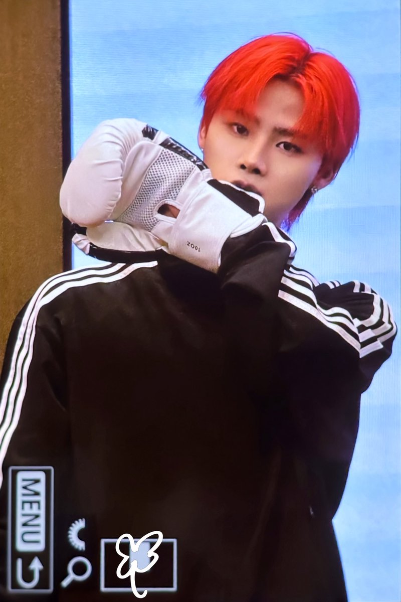 251221 FUNNY 팬싸

#8TURN #에잇턴 #지명호 #명호 #MYUNGHO