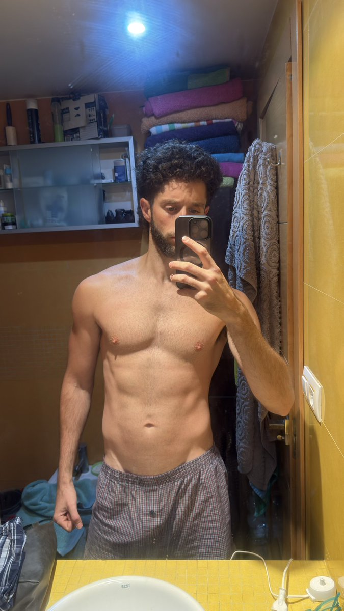 Vasks_'s tweet image. 21 Diciembre, el winter arc acaba de comenzar.