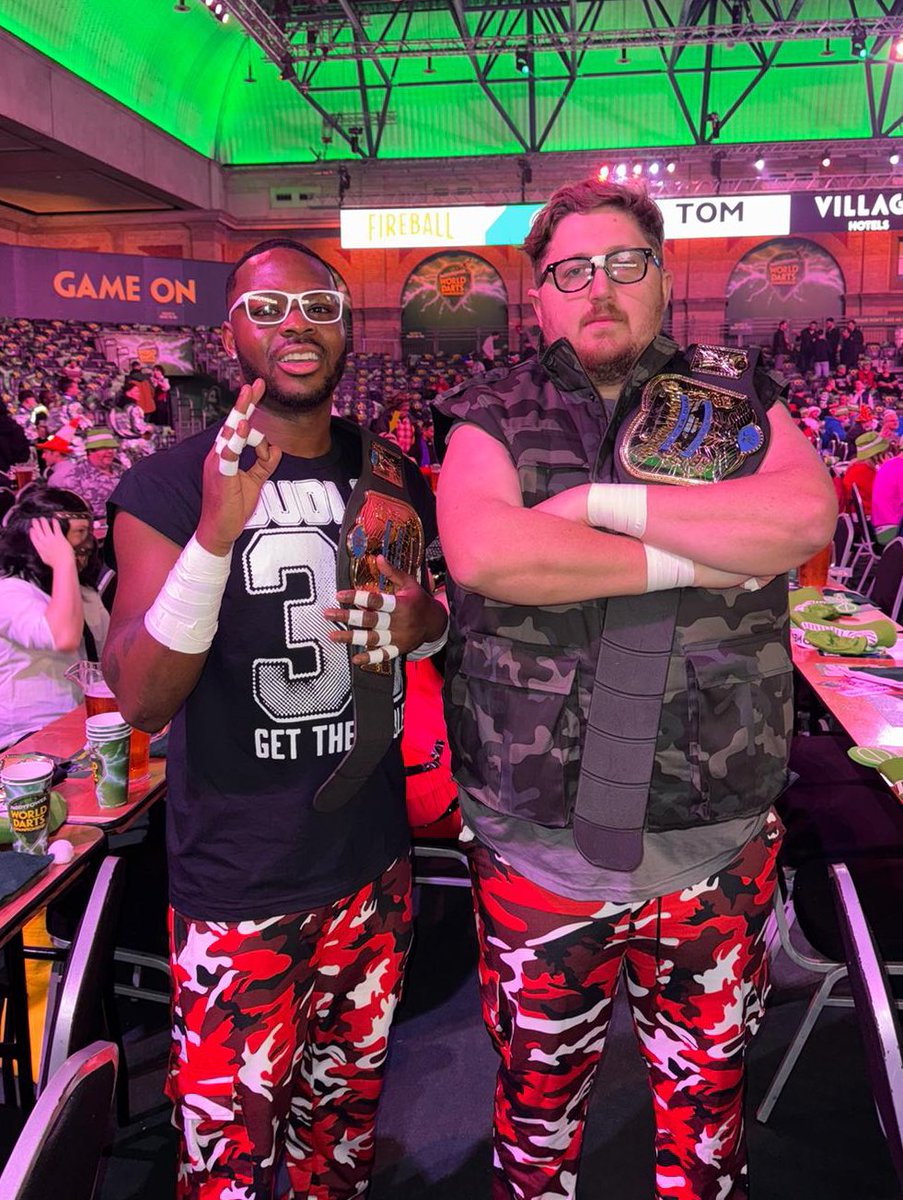 Farnham Town FC tweet media