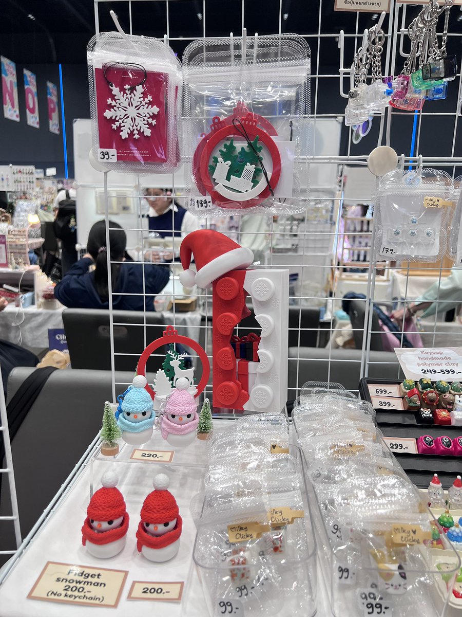 มาออกบูธที่งาน IF Expo Winter วันนี้วันสุดท้ายแล้วน้า แวะมารับน้อนๆได้ที่ บูธF27-28 นะคะ❤️

📍Paragon Hall 5th Floor

#IFEXPOWINTER25 #milkyclicky #fidgettoy #keycaphandmade #polymerclaykeycap