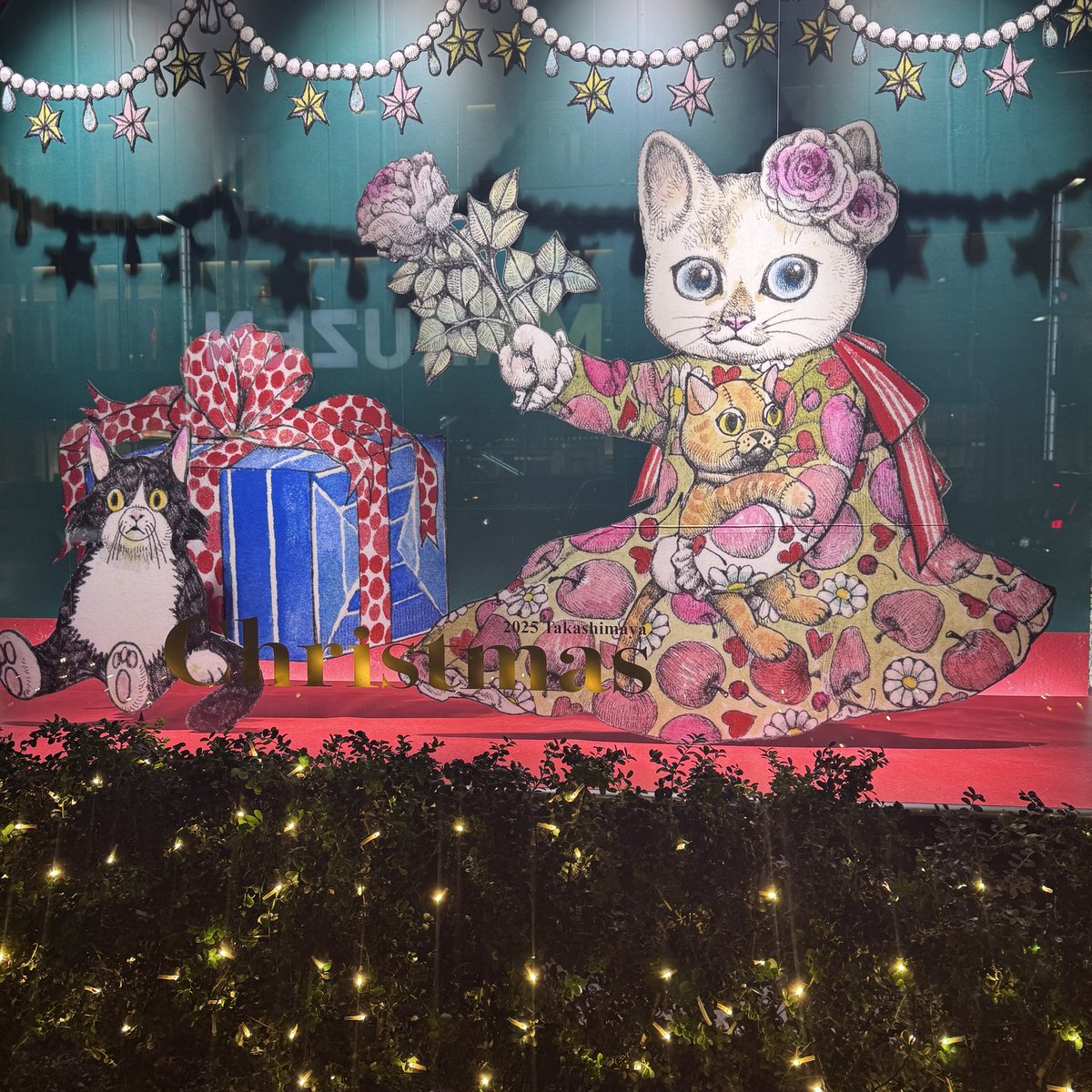 日本橋、年末イルミネーション。 タカシマヤコラボのヒグチユウコの