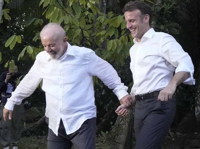 f_philippot's tweet image. Aïe ! Comme il le fait régulièrement, le président brésilien Lula vient d’infliger une sacrée humiliation à Macron ! ⤵️

« La France ne pourra pas, à elle seule, bloquer l’accord ! » vient d’annoncer Lula, ramenant Macron à son véritable statut : gouverneur, agité, d’une province