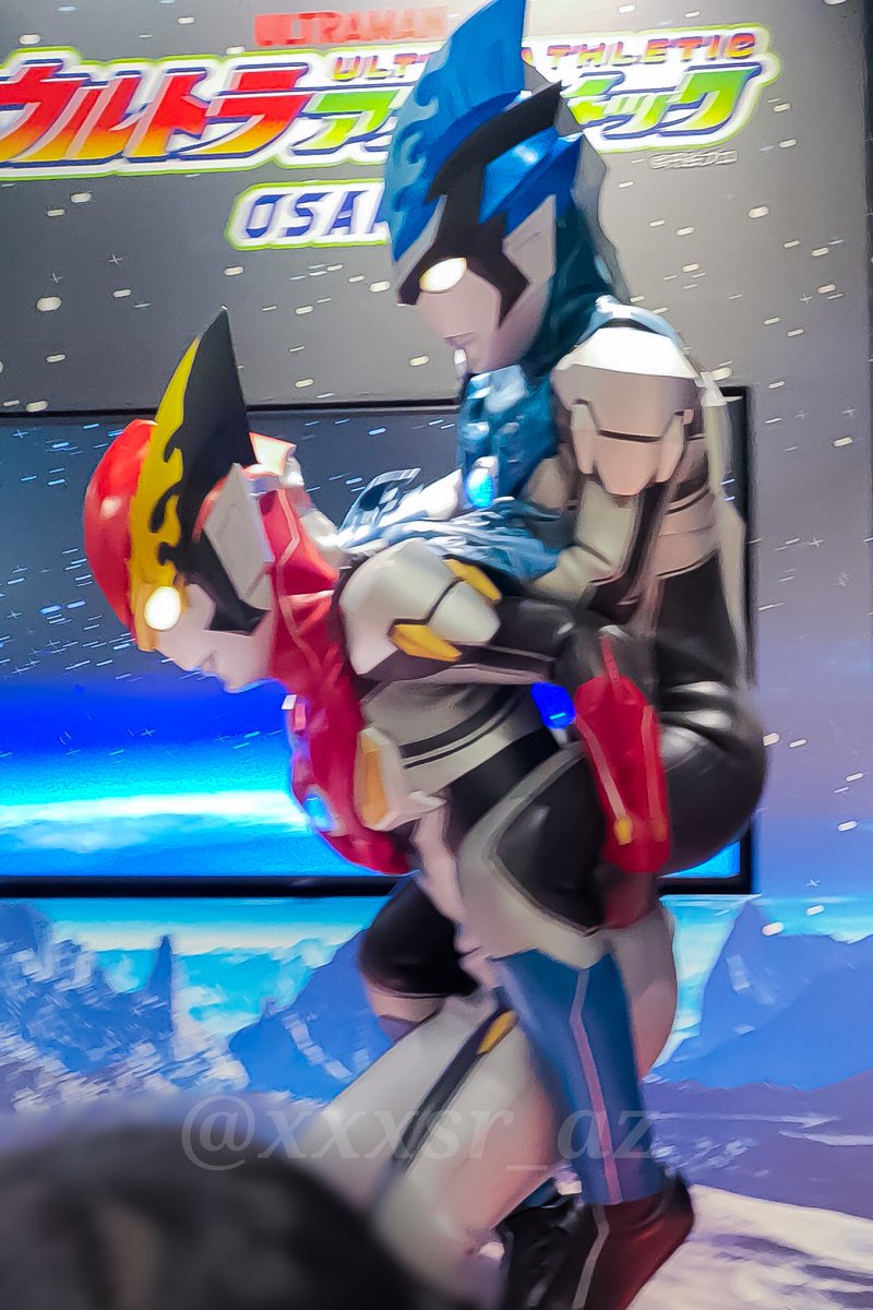 ロソブル、お姉さんの説明中におんぶで乱入してきた😂

#ウルトラマンロッソ
#ウルトラマンブル
#ウルトラマンアスレチック大阪