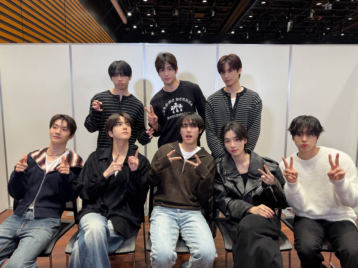 THEBOYZ_officl's tweet photo. [📸] 더보이즈 The 10th Mini Album 'a;effect' 발매 기념 이벤트 IN TOKYO 완료❄️ 今日もTHE Bと一緒に遊べるLUCKY DAY🍀 THE Bからもらった愛で全身がいっぱいになって元気もいっぱいです💪

#THEBOYZ #더보이즈
#aeffect #Stylish https://t.co/2Cc4talNgi