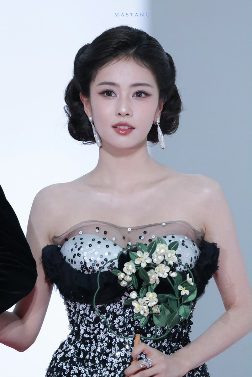 dablcpnk2's tweet image. That sultry look is chef's 💋 

#BaiLu