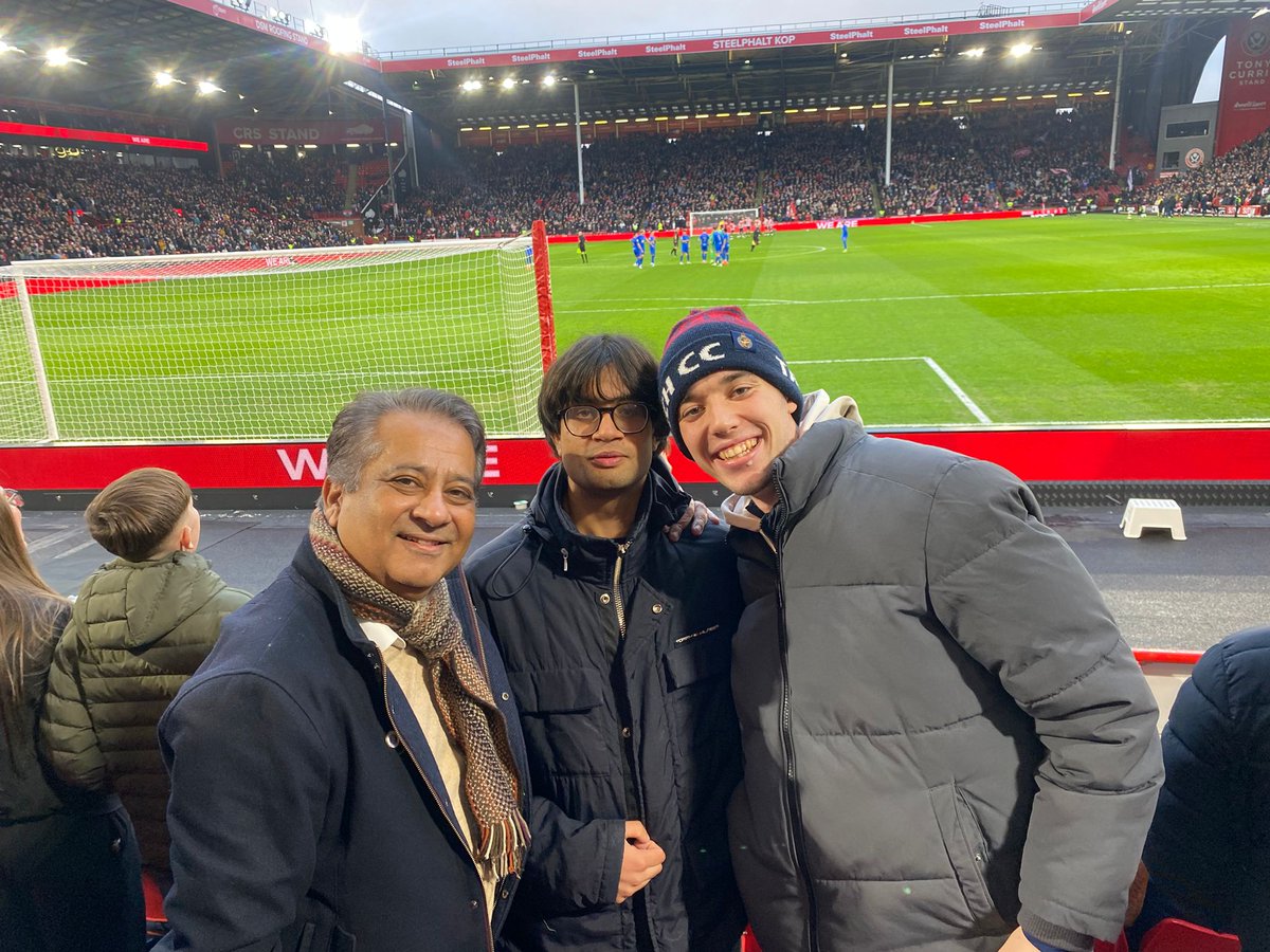 blues_4_all's tweet photo. Football: 0/10. ❌
Company: 10/10. ✅
Had a fab day with family &amp; friends despite the result. Hope all the travelling faithful had a safe trip home. 🚍

#bcfc #bcfcawaydays #KRO https://t.co/F5kkiUHgEO