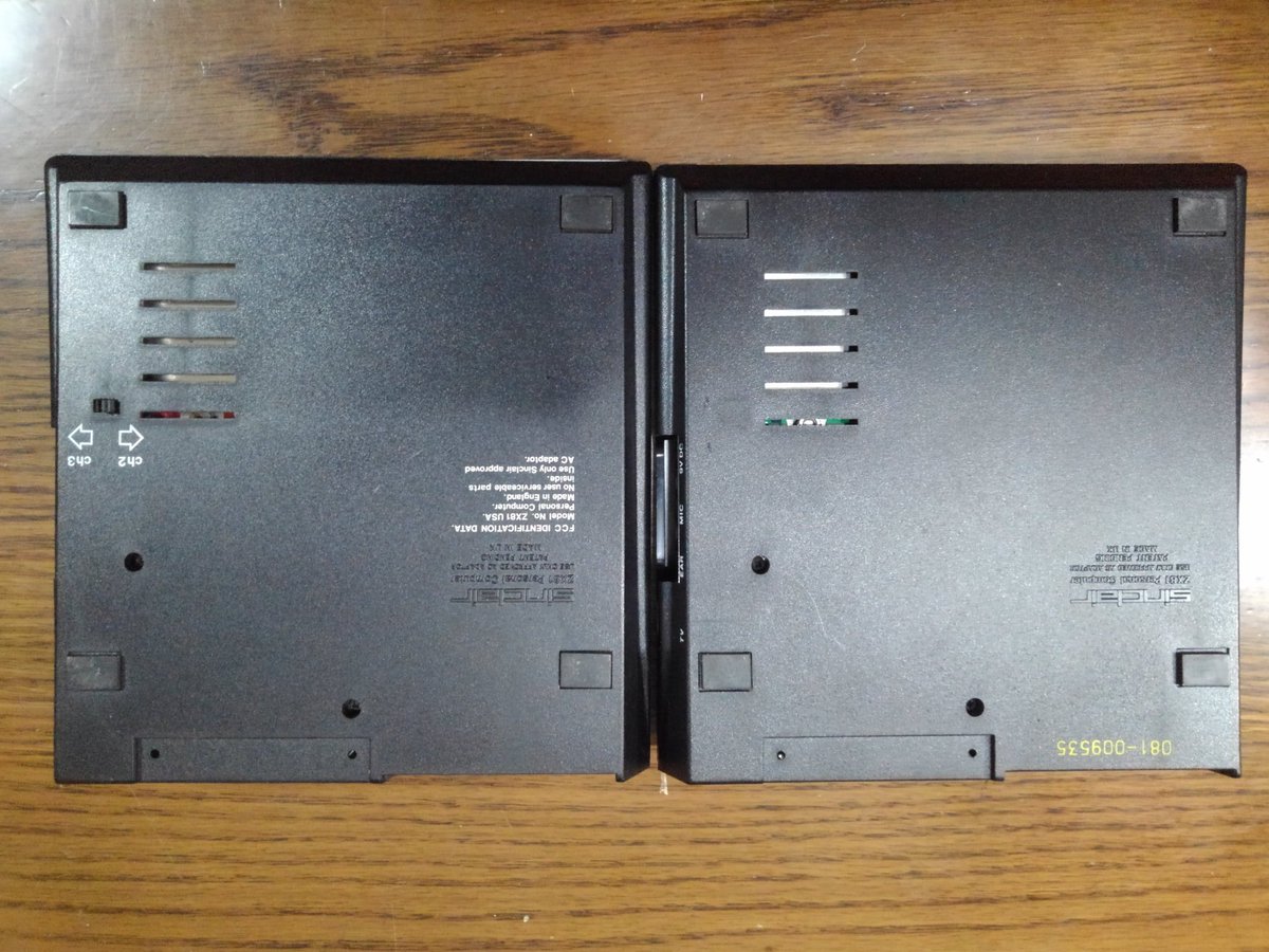 ZX81は縁あって2台います。同じもの2つはいいかな…と思って見比べて