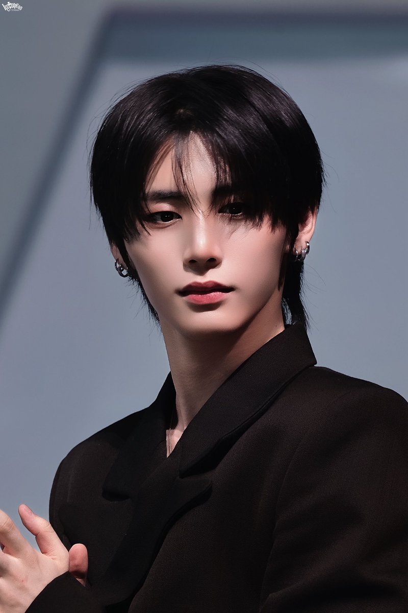 𝔨𝔬♱𝔫 tweet media