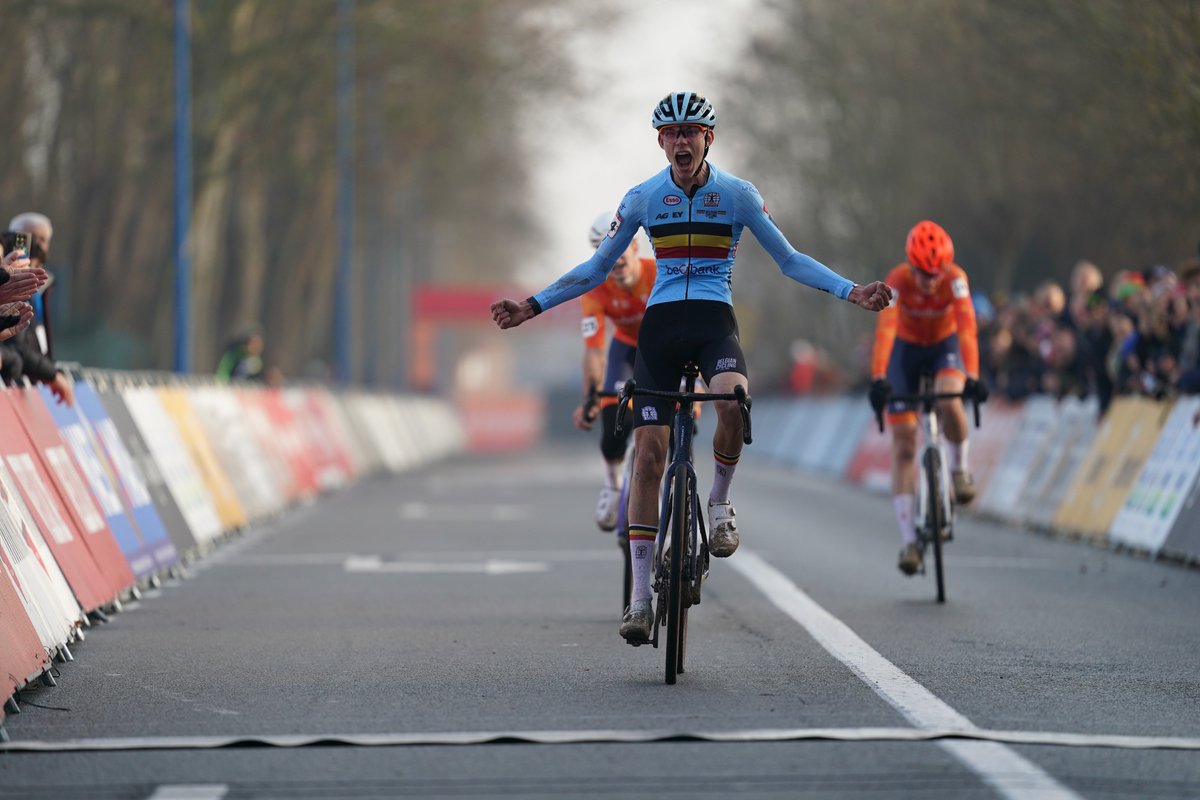 UCI Cyclocross tweet media