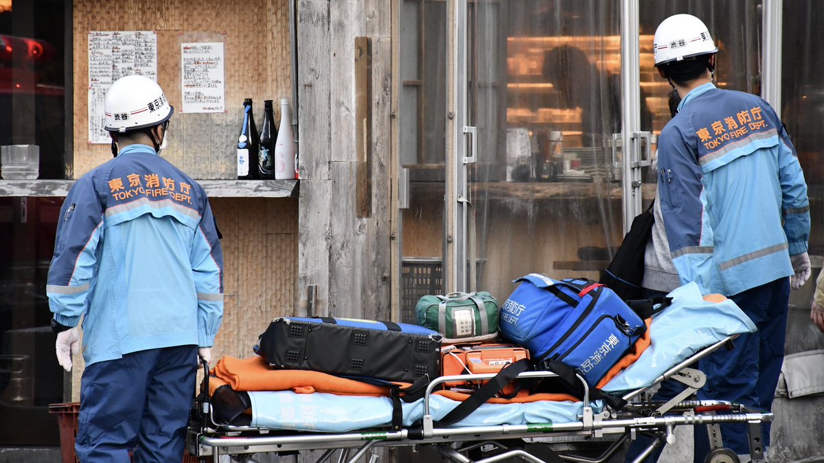 FireFront119's tweet image. 東京消防庁　救急隊
935,373件の「命」をのせて。