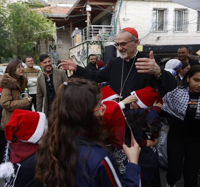 il Cardinal Pizzaballa tra i bambini di Gaza ❤️
#Pizzaballa #Gaza #Palestina #21dicembre