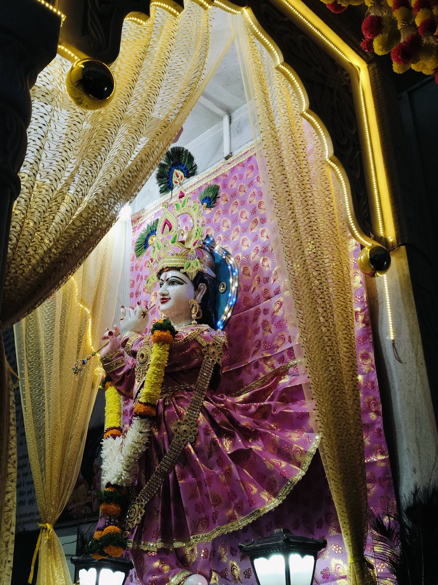 Mansi_desh's tweet photo. Where there is Krishna, there is peace, love, and purpose.🦚
#Krishna
#LordKrishna
#RadheKrishna
#HareKrishna
#KrishnaQuotes
#BhagavadGita
#DivineLove
#SpiritualVibes
#IndianCulture
#SanatanDharma
#Bhakti
#PeaceAndFaith
#DailyWisdom https://t.co/nAfy1lzmmB