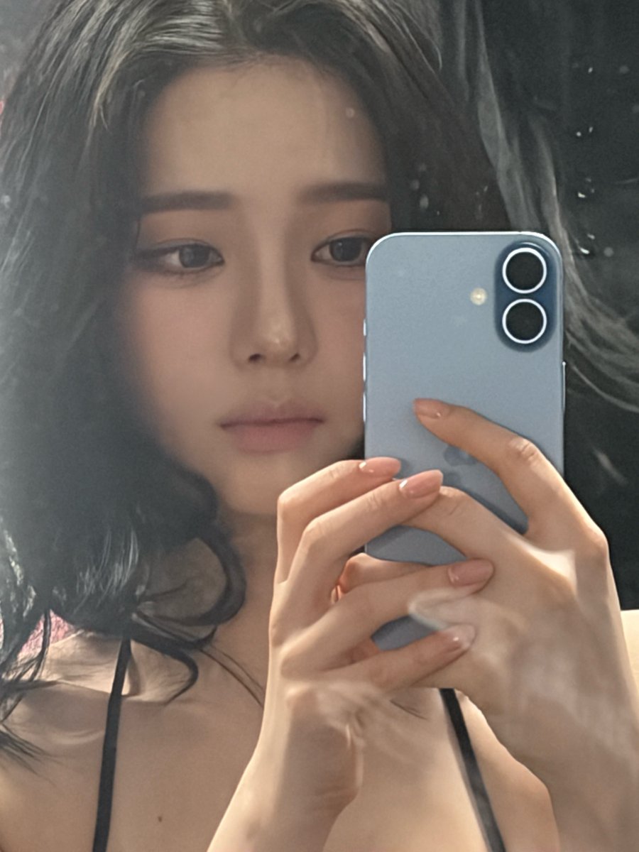 ujiminphoria's tweet image. EXCUSE ME KARINA??!?