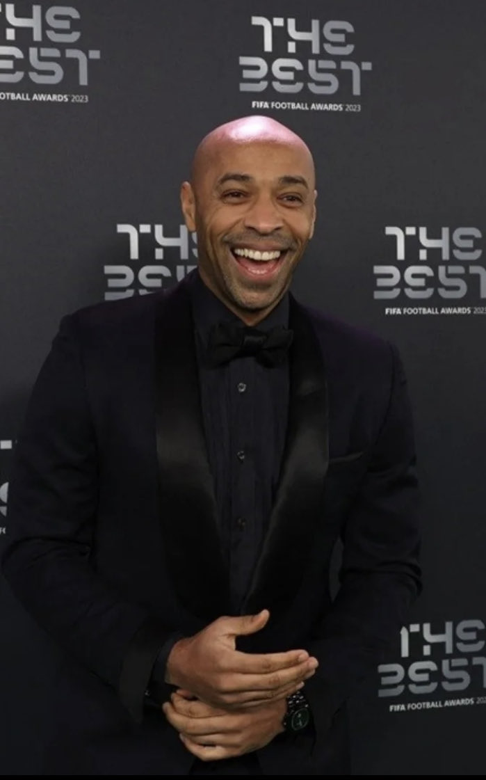 _*Kuna wachawi humu wanatamani kusema Everton mbovu! Ila kila wakikumbuka wao waliliwa sebleni kwao Tena wakiwa 10 uwanjani,, waaishia kusonya tu*_