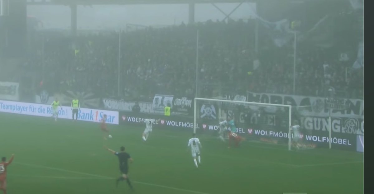 Flemmbo's tweet image. Kannste halt keinem erzählen aus welcher dieser 4 Situationen Florent Muslija das einzige Tor schießt 😂