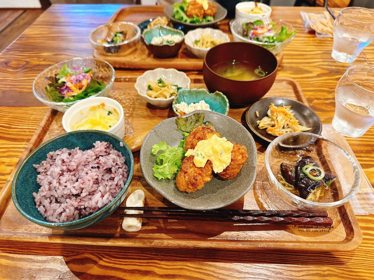 kubiwarui's tweet photo. 弟から案件をもらいましたので、紹介します。店から料理まで、全て手作りのお店です。カフェ好きの方、DIY好きの方はリンク先をチェックしてみて下さい。ちょっと田舎ですが、お近くにお越しの際は、是非寄ってやってください。
https://t.co/wQ1xHplzHw https://t.co/ets6ILGpit