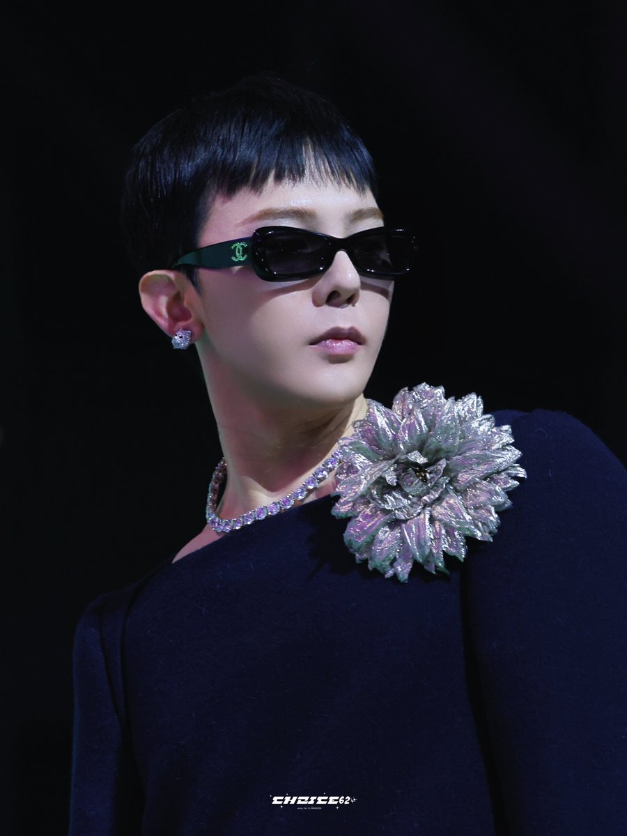 GDs_CHOICE's tweet photo. 251220 Melon Music Awards
😎

#gdragon #gd #권지용 #지드래곤 #權志龍 #kwonjiyong #权志龙 https://t.co/PMLA7uWVgr