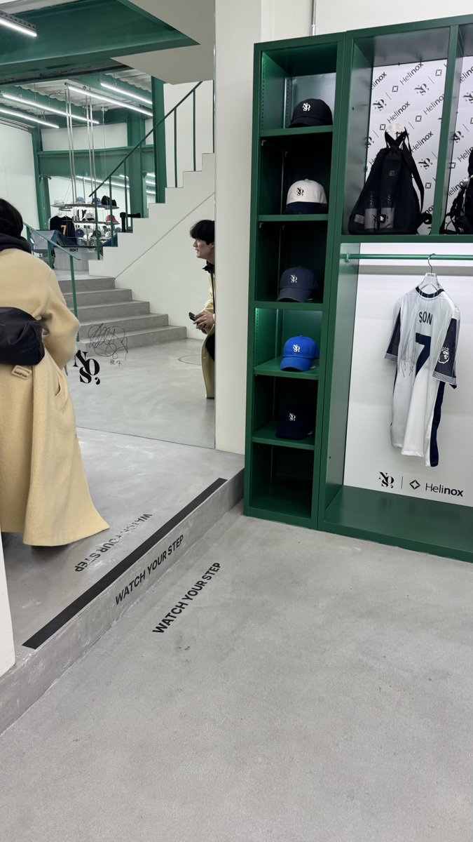 black__blacks's tweet photo. ソンフンミン.NOS7
スパーズ最高。

#coys https://t.co/qnN4Sxj5AH