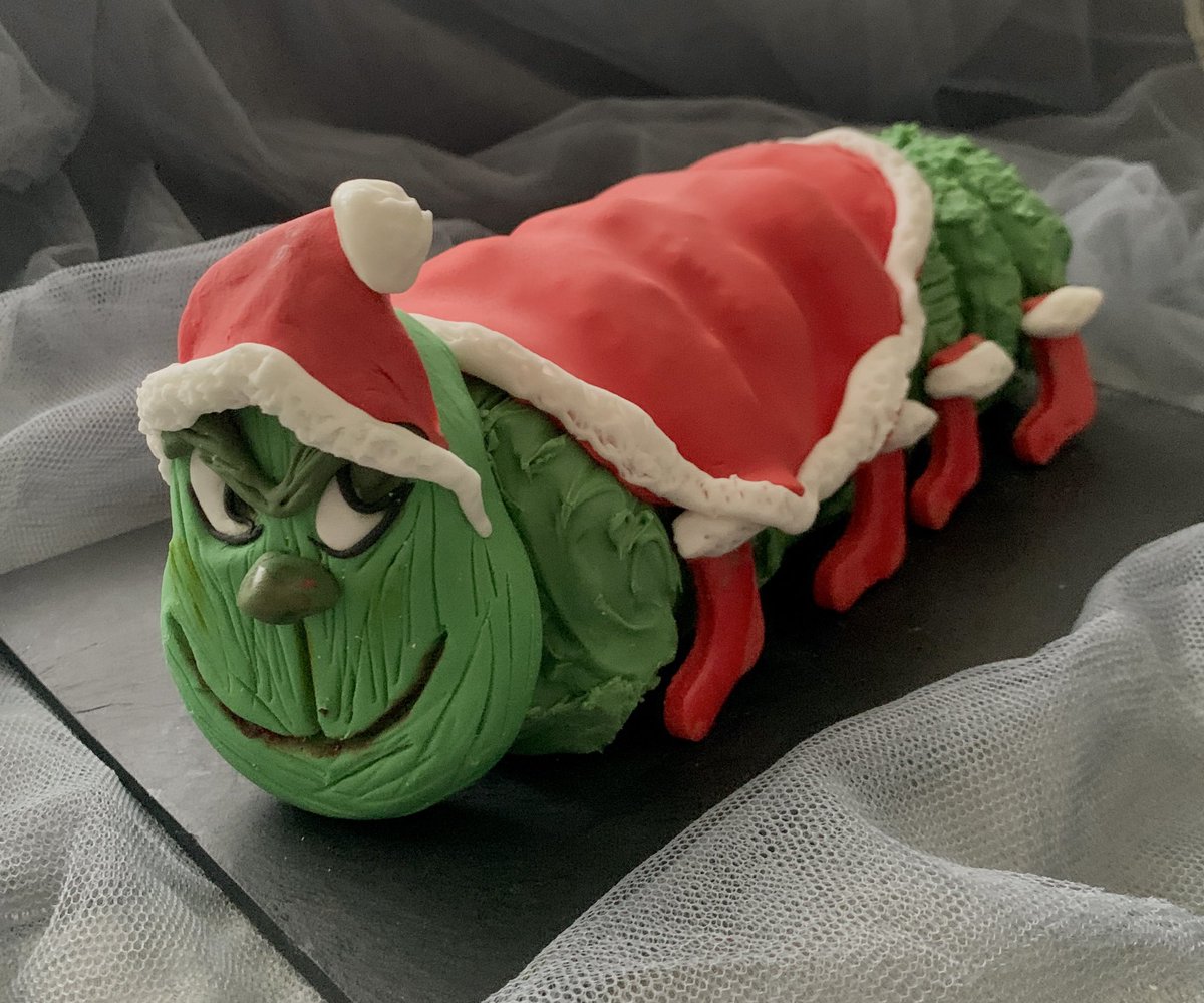 marybethxx6's tweet image. When colin the caterpillar turned into the grinch #that #colonthecaterpillar #thegrinch 😬 🎄