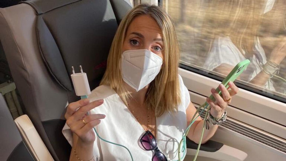 Para los extremeños de bien que van a votar hoy... elegid bien, <a href="/OscarFdezCalle/">Óscar Fernández Calle</a> o la tita Guardiola que no era capaz de encontrar el enchufe del AVE.
Ta' claro, no?
Pues eso.