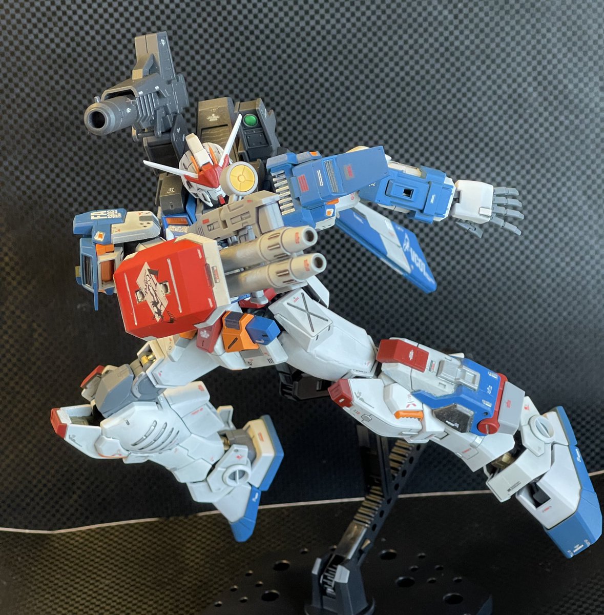 imo23_iba's tweet photo. #銃とはこう構える物だ
#ガンプラ https://t.co/9bNhXOGCX8