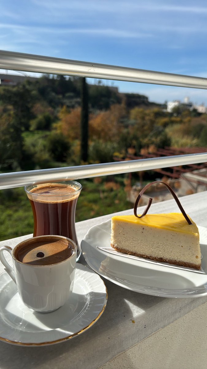 ecebyza's tweet photo. Anne kız💛
Ben artık Hataylı olduğum için süvari canım 😅 https://t.co/tkS6M41WpN