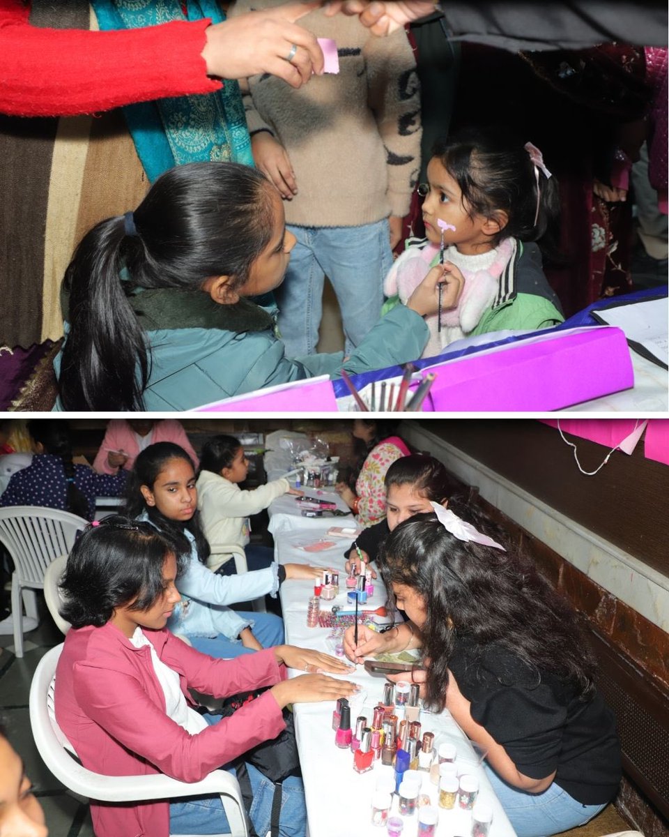 𝐊𝐚𝐮𝐬𝐡𝐚𝐥 𝐌𝐚𝐡𝐚𝐮𝐭𝐬𝐚𝐯 𝟒.𝟎 | 𝐒𝐤𝐢𝐥𝐥𝐬 𝐢𝐧 𝐀𝐜𝐭𝐢𝐨𝐧, 𝐃𝐫𝐞𝐚𝐦𝐬 𝐨𝐧 𝐃𝐢𝐬𝐩𝐥𝐚𝐲!

The vibrant spirit of entrepreneurship came alive at 𝐊𝐚𝐮𝐬𝐡𝐚𝐥 𝐌𝐚𝐡𝐚𝐮𝐭𝐬𝐚𝐯 𝟒.𝟎 , organized by the ASN Entrepreneurship Cell 
#ASNkaushalMahutsav4 #asnschool