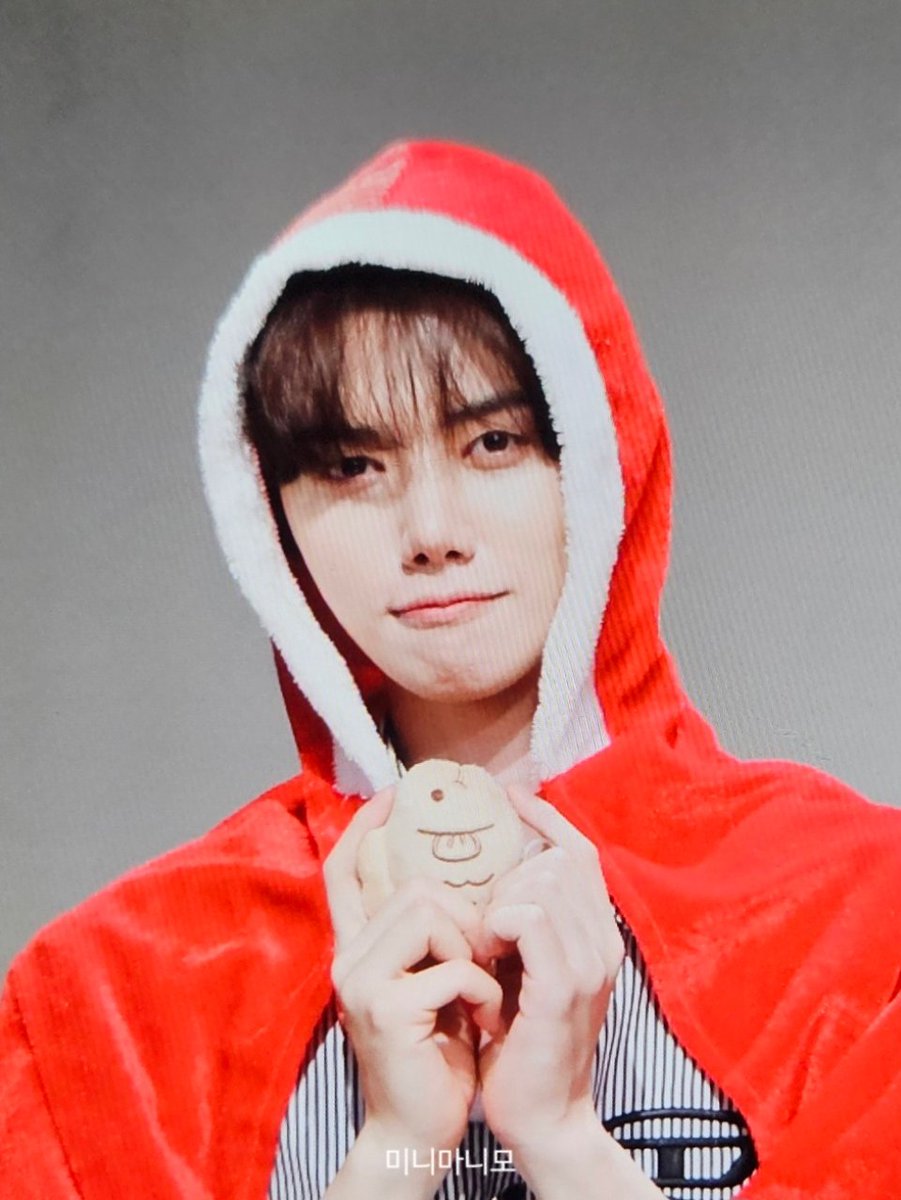 251221 산타삼촌 저도 붕어빵 주세요
#민희 #MINHEE #크래비티 #CRAVITY