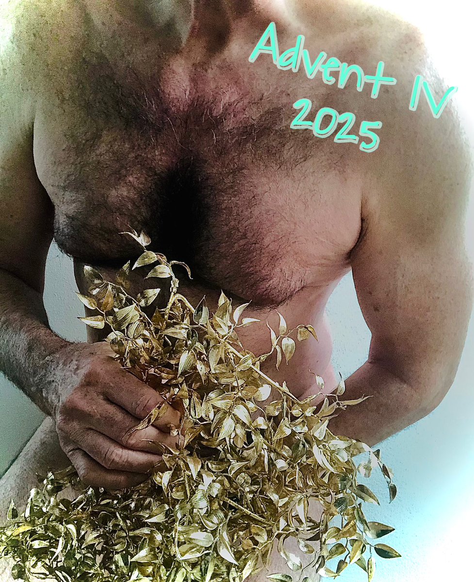Knihovnik_1's tweet photo. Už naposledy. Je tu #advent4 a doplňuje tak ty ostatní. Tentokrát ve zlaté. Užijte si pohodu, buďte tolerantní a nezapomínejte, že základem všeho je dobrý ……. (doplňte si sami).😉🎄🦧
#advent1 #advent2 #advent3 https://t.co/86Xaq8HFEu