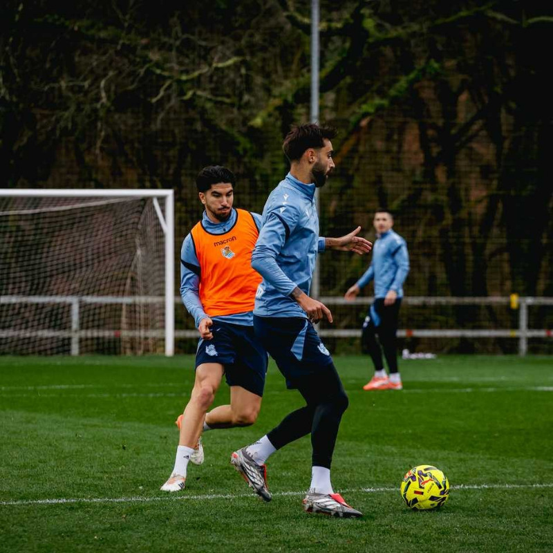 RealSociedad's tweet photo. ℹ El equipo volverá al trabajo el 29 de diciembre.