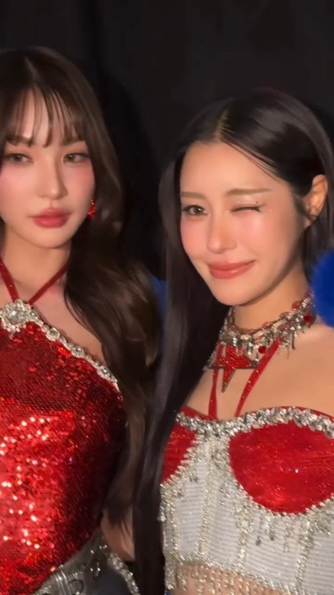 LJLuthors's tweet image. For every question why
 You are my because ❤️‍🩹

#kapookciize #กระปุกไซซี 
#Ciizezphr #Kapookphat