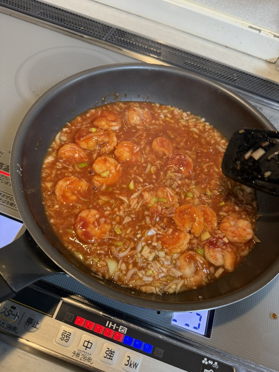 今日はエビチリと返礼品のカキフライ作った
カキフライ美味え
かき醬油海苔も美味い 