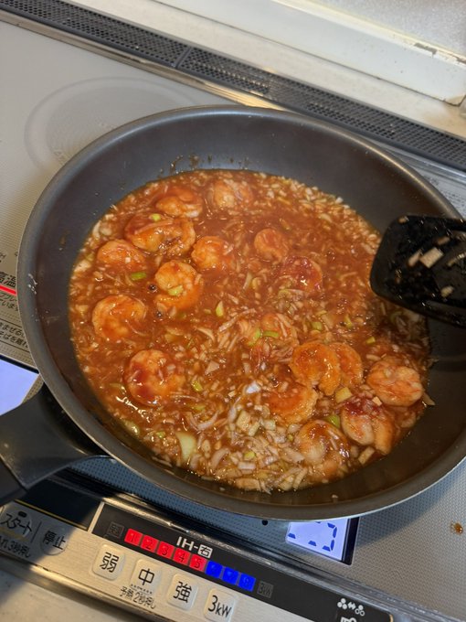今日はエビチリと返礼品のカキフライ作った
カキフライ美味え
かき醬油海苔も美味い 