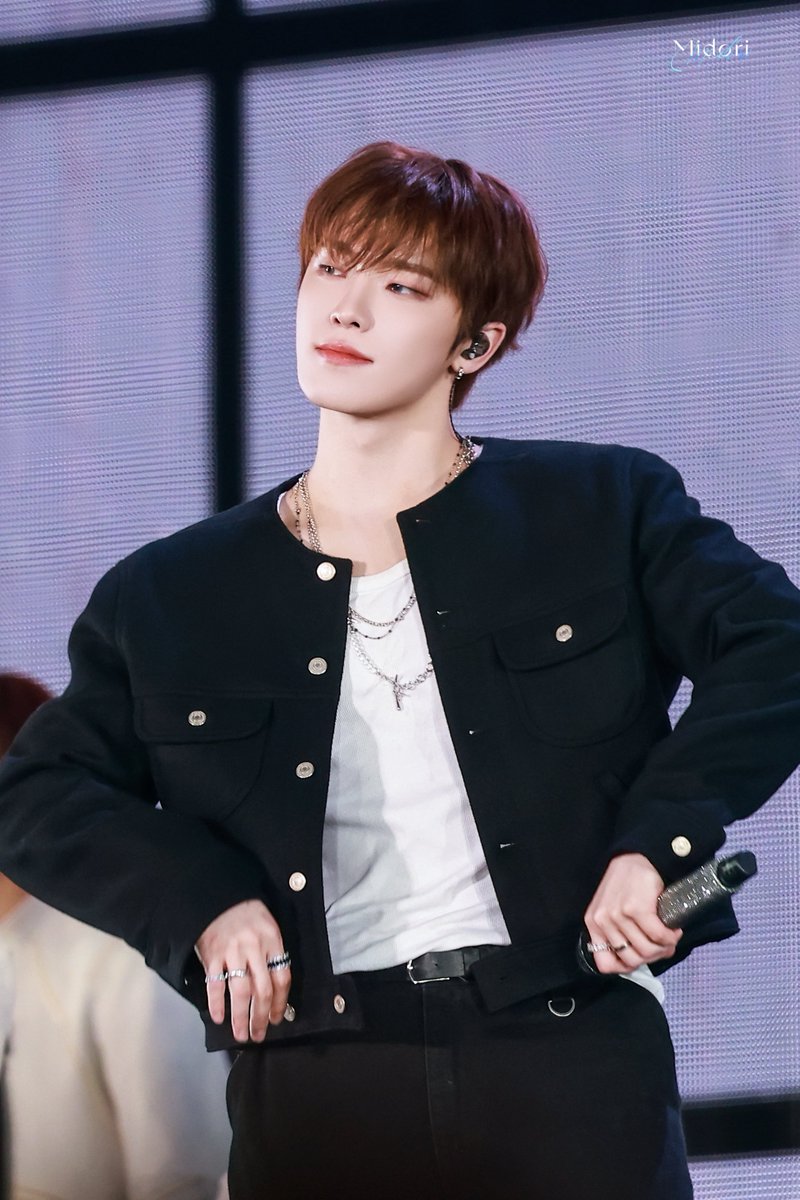 Shinefordino's tweet photo. 251221 NEW_ in Fukuoka Day2

王子様

#디노 #DINO #이찬 #ディノ
#세븐틴 #SEVENTEEN
@pledis_17 https://t.co/vbqBVChXGo