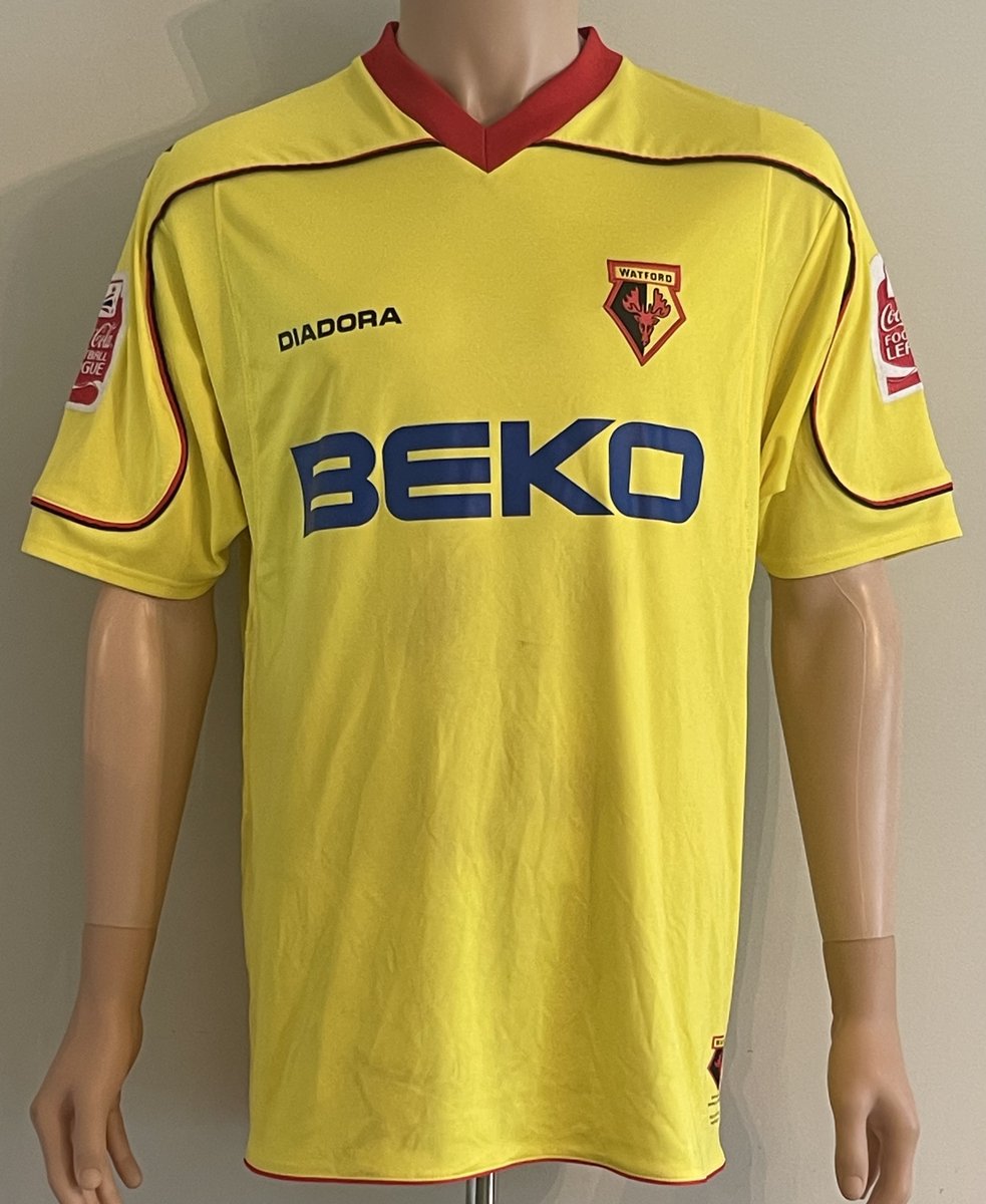 #WatfordFC The Watford Gold Advent Calendar Day 21: Tommy Smith's 2008/09 home shirt worn away at Cardiff 🙂💛🖤❤️
<a href="/DNSYE_podcast/">Do Not Scratch Your Eyes Watford FC Podcast 🐝</a> <a href="/Observer_Owl/">Watford Observer</a> <a href="/treasurywatford/">The Watford Treasury</a> <a href="/hornet_heaven/">Hornet Heaven</a>