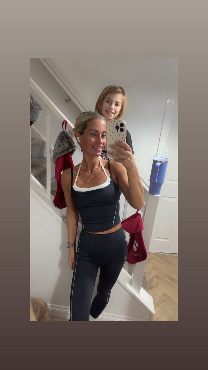 Annie_ruther's tweet image. My niece forever my saving grace and she doesn’t even know it #aunties #niece