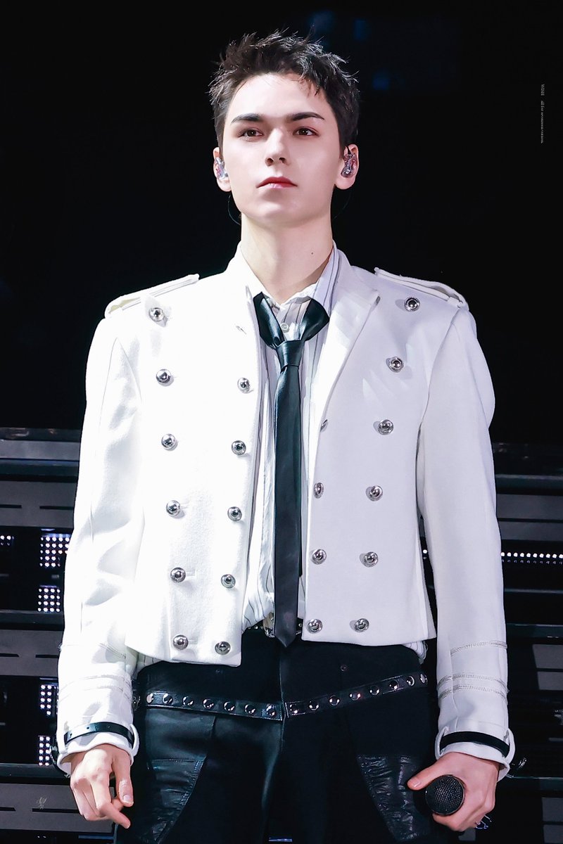 251221 SEVENTEEN WORLD TOUR [NEW_] IN FUKUOKA #버논 #최한솔