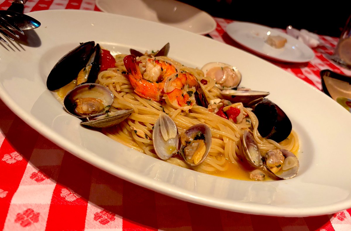 siniasu's tweet image. オイスターバー🎄