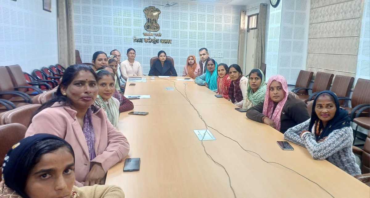 लखपति दीदी संवाद कार्यक्रम का आयोजन रविवार को मिनी सचिवालय …
<a href="/DIPRRajasthan/">सूचना एवं जनसम्पर्क विभाग, राजस्थान सरकार</a> 
<a href="/RajCMO/">CMO Rajasthan</a> 
<a href="/RajGovOfficial/">Government of Rajasthan</a> 
<a href="/Sanjay4India1/">Sanjay Sharma</a> 
<a href="/PMOIndia/">PMO India</a>
<a href="/DARPG_GoI/">DARPG 🇮🇳</a>
#SushasanSaptah2025
#PrashasanGaonKiOre #RajasthanNews #आपणो_अग्रणी_राजस्थान #बढ़ता_राजस्थान_हमारा_राजस्थान #2साल_नव_उत्थान_नया_राजस्थान