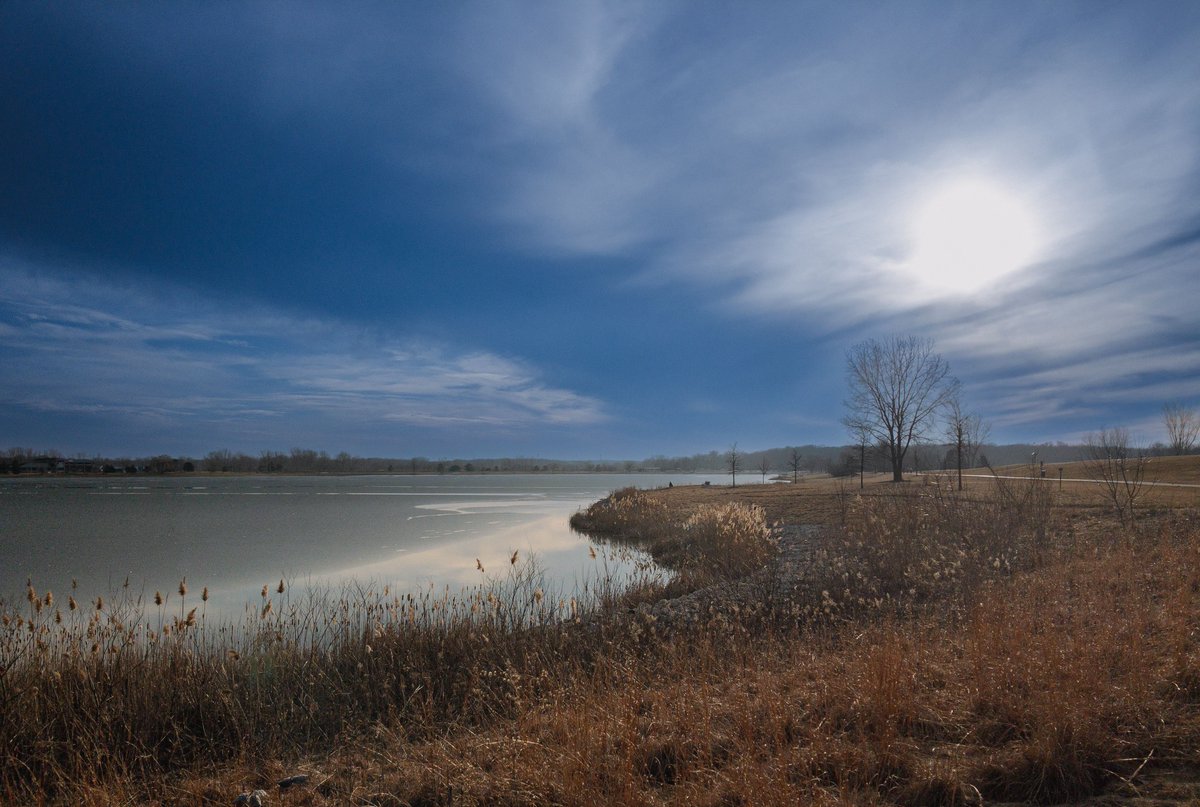 ❄️ Happy First Day of Winter ❄️ 

📸 Linda DeFrancesco, 2024 Photo Contest
🖼️ Lake Andrea Calm 
📍 Lake Andrea in Prairie Springs Park