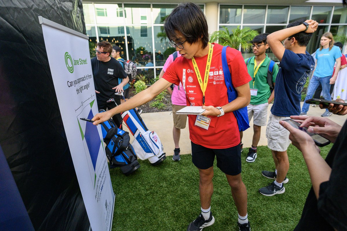 ICPCNews tweet media