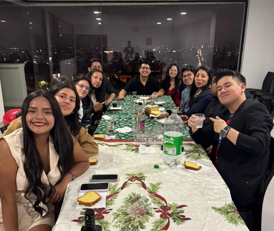 FELIZ NAVIDAD 🎄 

Que este 2026 esté lleno de salud, trabajo y bendiciones para todos los hinchas criollos, de parte de #ElMedioMasRojo Nacional Toda Una Vida EC🔴