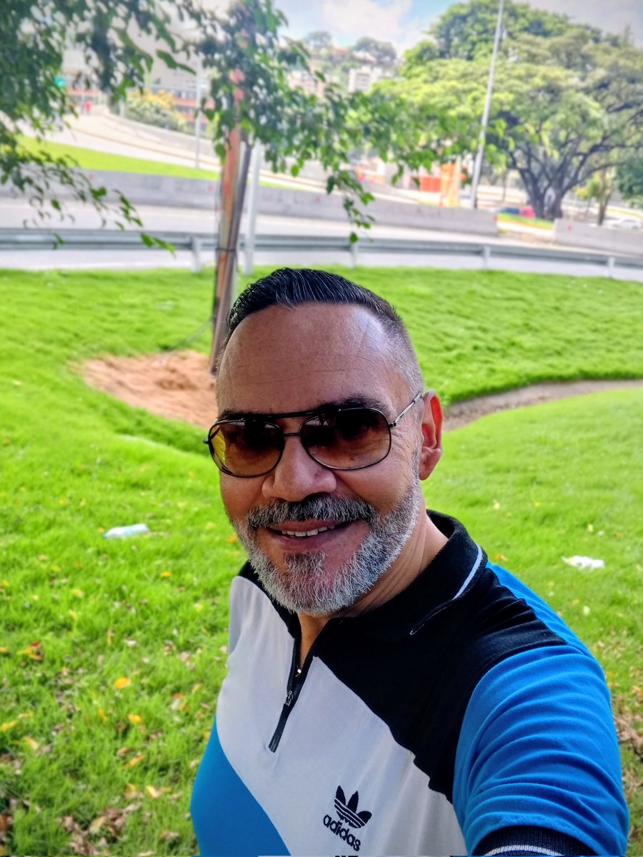 Carlos DG tweet media