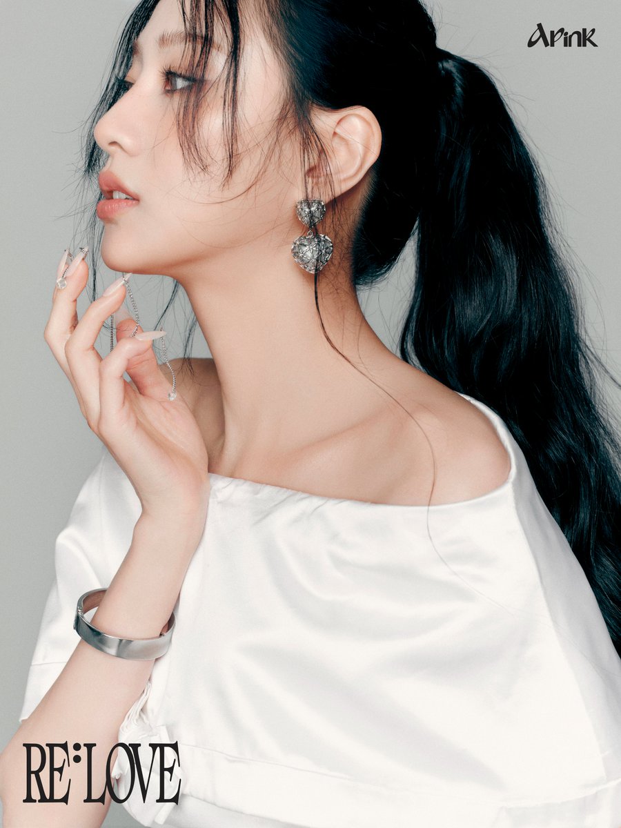 Apink_2011's tweet image. Apink 11th Mini Album [RE : LOVE]
CONCEPT PHOTO #2
MUSE VER

💞 2026.01.05 MON 6PM (KST)

#에이핑크 #Apink
#오하영 #하영 #HaYoung
#RE_LOVE #LoveMeMore