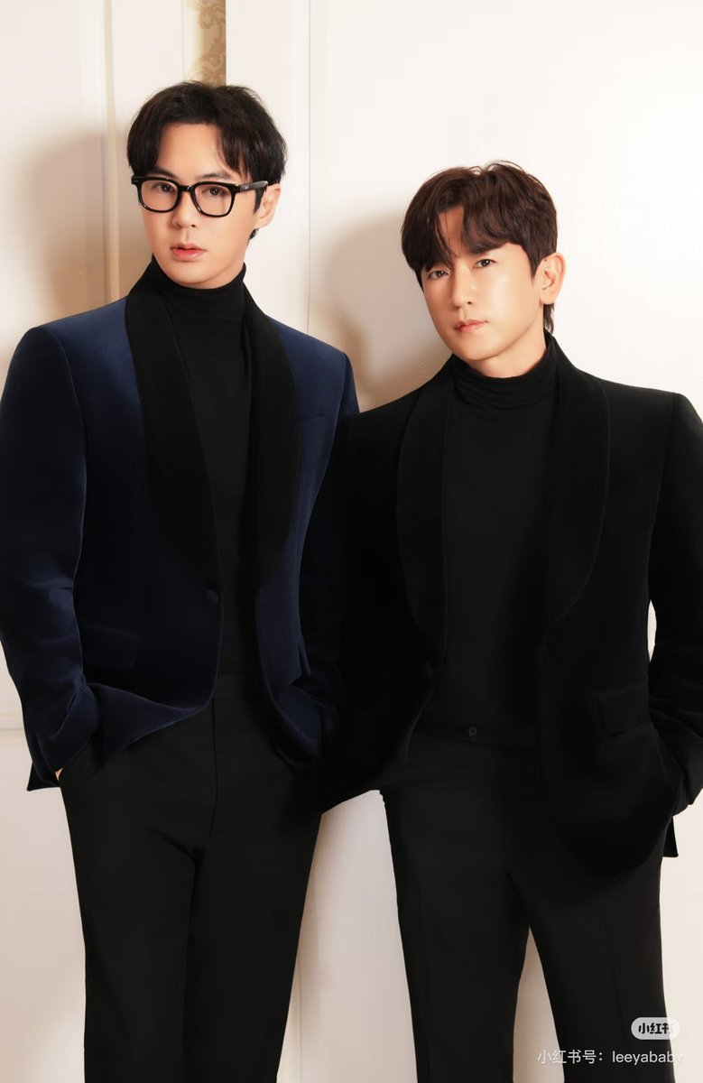 우한 팬밋, 공식 사진사가 샤오홍슈에 풀어줌